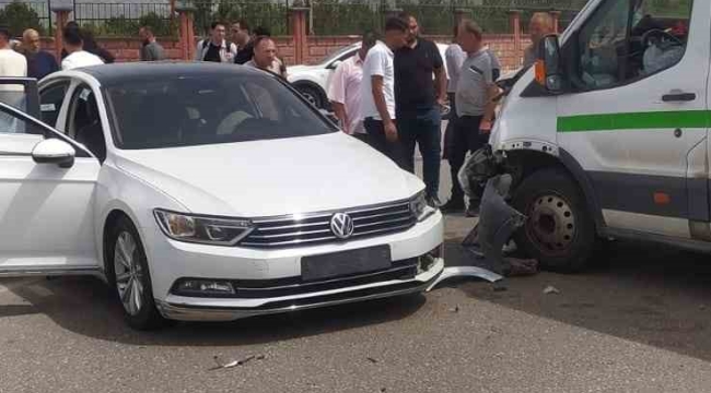 Siirt'te otomobil ile minibüs çarpıştı: 7 yaralı