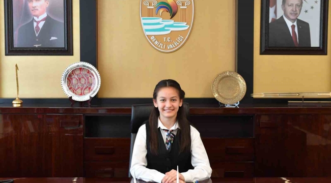 Vali Coşkun makamını 7. sınıf öğrencisi Zeynep'e devretti