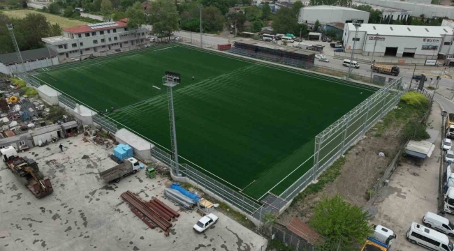 Yakup Altun Stadı'nda sentetik çim seriliyor