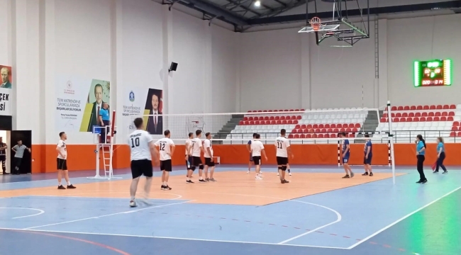 15 Temmuz Voleybol Turnuvası Sandıklı'da başladı