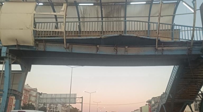 Bandırma'da üst geçit onarımı gecikti, taraftarlar tepkili