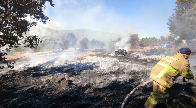Havran'da traktör römorkunda başlayan yangın makilik alana sıçradı