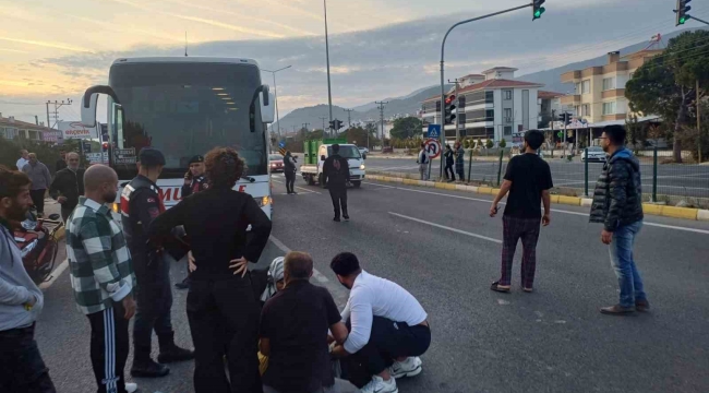 Balıkesir'de yolcu otobüsü genç kıza çarptı: 1 yaralı