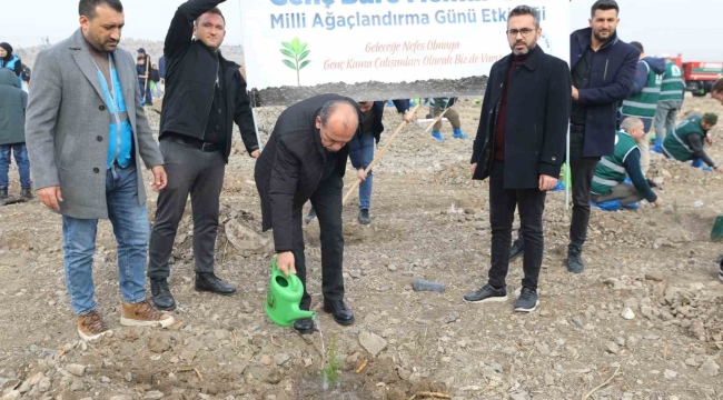 Genç Büro Memur-Sen'den Türkiye Yüzyılı'na fidan desteği
