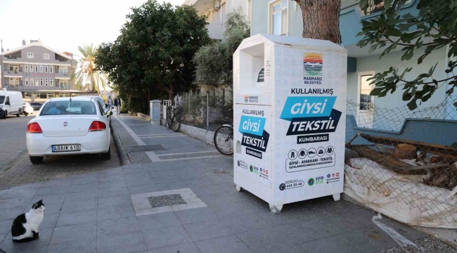 Marmaris'te giysi kumbaraları yenileniyor