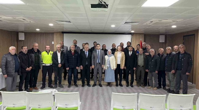 Taksicilere "Etkili İletişim ve Turizm Değerlerimiz" konulu seminer verildi