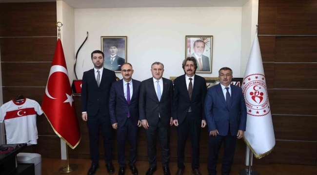 Üniversite yönetiminden Gençlik ve Spor Bakanına ziyaret