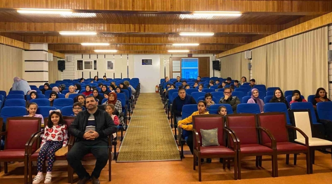 Bozyazı'da öğrencilere Mehmet Akif Ersoy'un hayatı anlatıldı