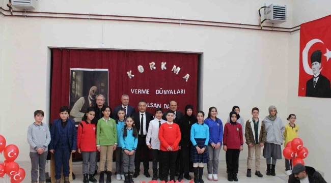 Bayburt'ta İstiklal Marşı'nı güzel okuma yarışması düzenlendi