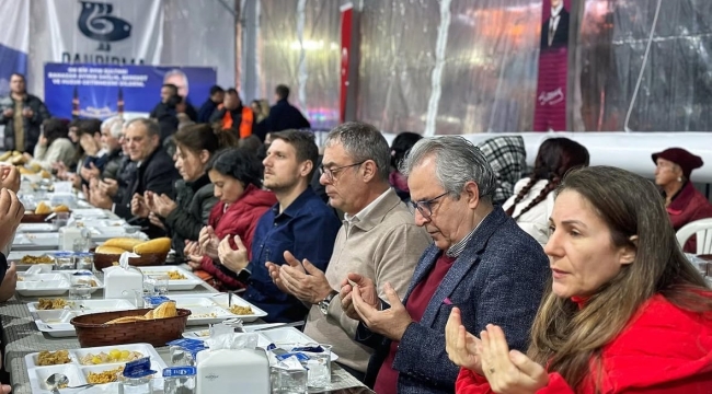 Bandırma'da iftar sofraları bereketlendi