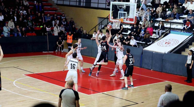 Büyükşehir basketbol serinin son karşılaşmasına Uşak'ta çıkacak