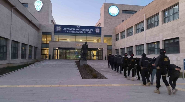 DEAŞ operasyonu: 9 gözaltı
