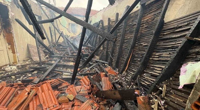 Kırklareli'nde metruk evde çıkan yangın söndürüldü