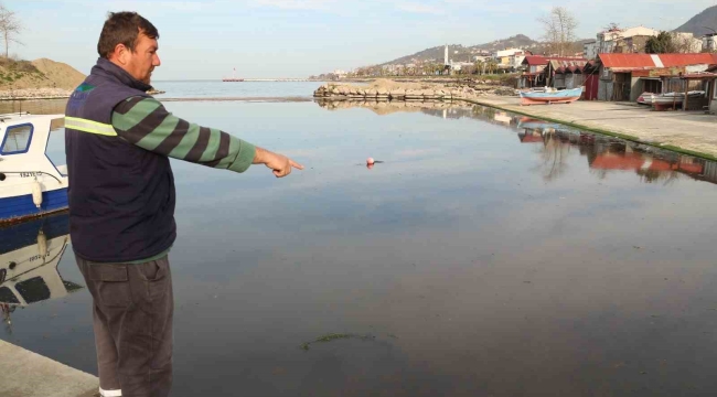 Liman girişi kumla doldu, balıkçılar mahsur kaldı