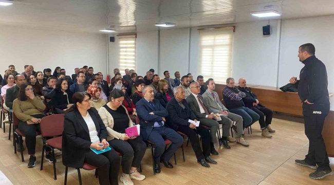 Sarıgöl'de afet ve acil durum bilgilendirme eğitimi