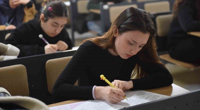 Üniversite adaylarına sınav provası