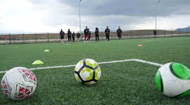Erken yaşta evliliğe karşı kurulan kadın futbol takımı 2. Lig yolunda