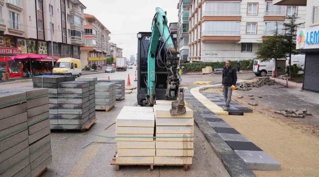Keçiören'de kaldırımlar yenileniyor