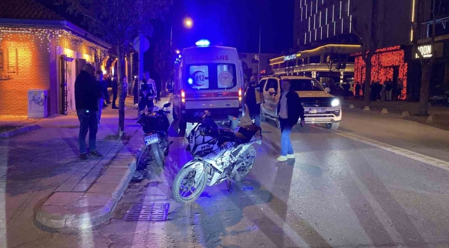 U dönüşü yapan ticari araç motosikletle çarpıştı: 1 yaralı