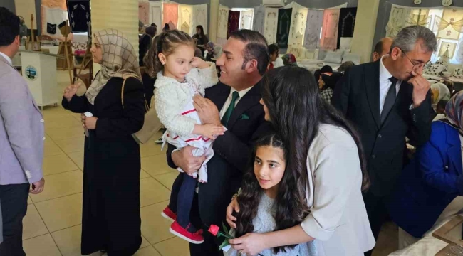 Adilcevaz'da yılsonu sergisi büyük ilgi gördü