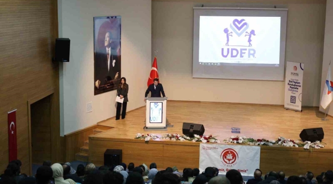 Ağrı'da "Çocuk Odaklı Sivil Toplum" konferansı