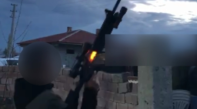 Aksaray'da 35 adrese silahlı maganda operasyonu: Evlerden cephanelik çıktı