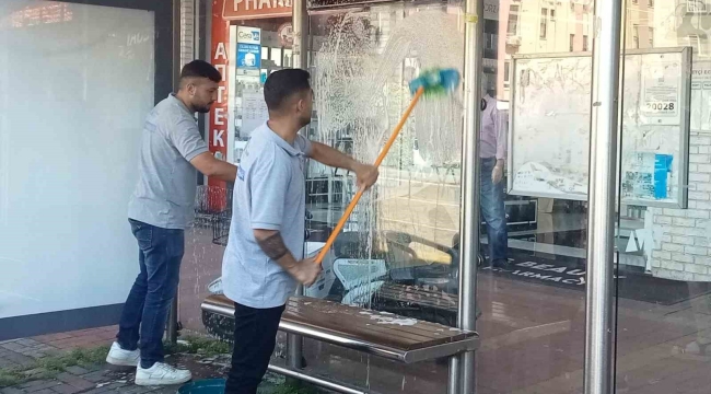 Alanya'da otobüs duraklarına bakım