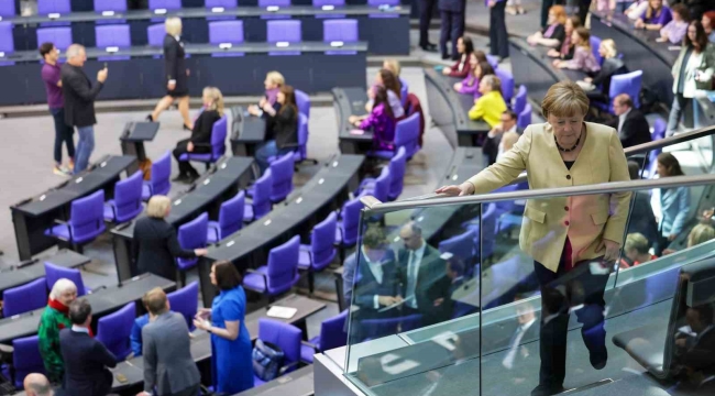 Almanya'da ilk: Friedrich Merz ilk turda başbakan seçilemedi