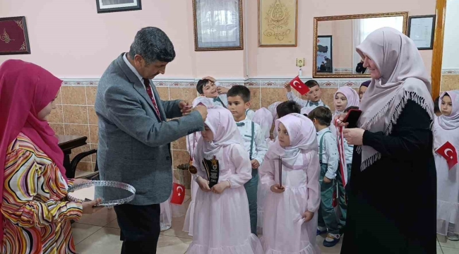Anamur'da Kur'an ile tanışan minikler için program düzenlendi