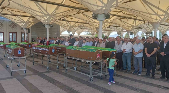 Ankara'da başından vurulmuş halde ölü bulunan kız çocuğu son yolculuğuna uğurlandı
