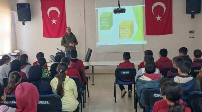 Aslanapa'da öğrencilere biyolojik çeşitlilik, biyokaçakçılık ve yaban hayatı eğitimi