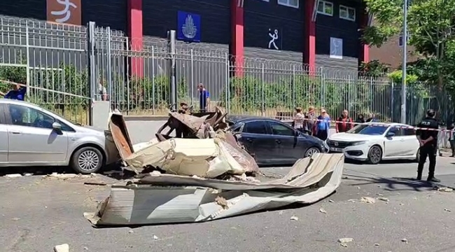 Bağcılar'da bir iş yerinde bulunan buhar kazanı patladı. Olayda 1 kişi yaralanırken, 2 otomobil zarar gördü. Olay yerine çok sayıda itfaiye ve sağlık ekipleri sevk edilirken, ekiplerin müdahalesi devam ediyor.