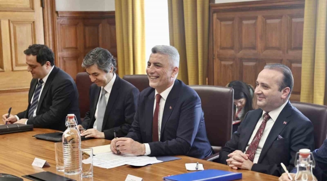 Bakan Bolat, İngiliz mevkidaşı Reynolds ile görüştü