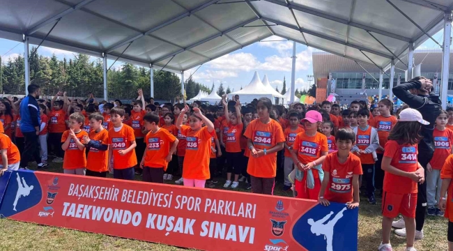 Başakşehir'de çocuk maratonunu renkli görüntülere sahne oldu