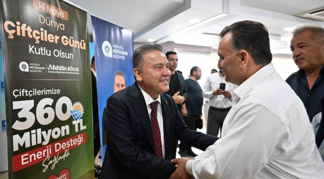 Başkan Böcek, Çiftçiler Günü'nde üreticilerle buluştu
