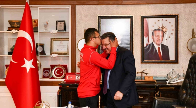 Başkan Genç'ten down sendromlu milli sporculara destek