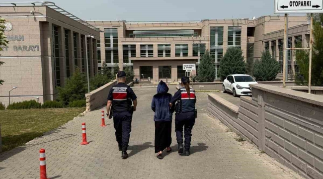Batman'da 30 suç kaydı ve 18 yıl kesinleşmiş hapis cezasıyla aranan kadın tutuklandı