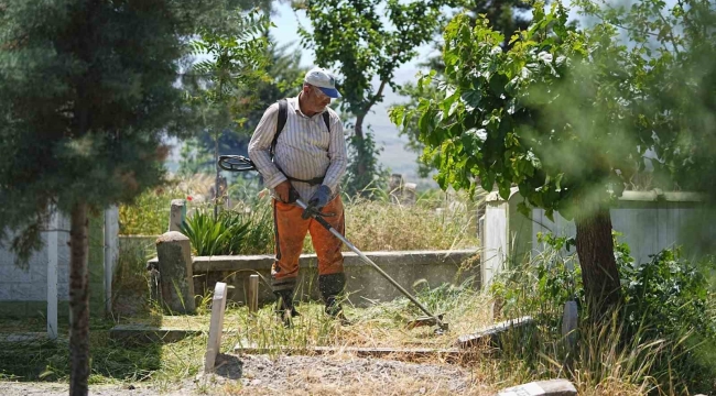 Battalgazi Belediyesi'nden mezarlıklarda bayram temizliği