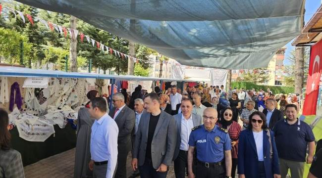 Beyşehir'de kursiyerler el emeği göz nuru eserlerini sergiledi