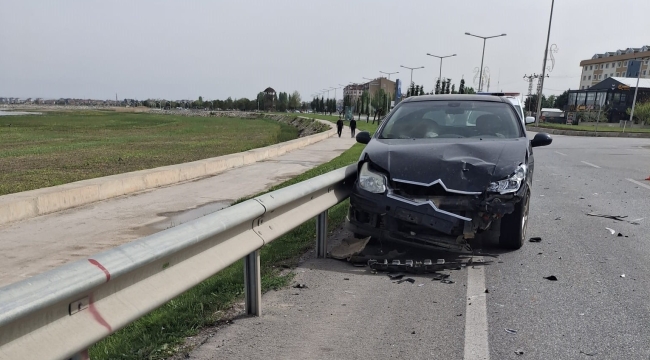 Beyşehir'de otomobiller çarpıştı: 2 yaralı