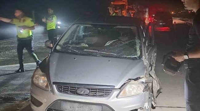 Cizre'de hafif ticari araç ile otomobil çarpıştı: 6 yaralı