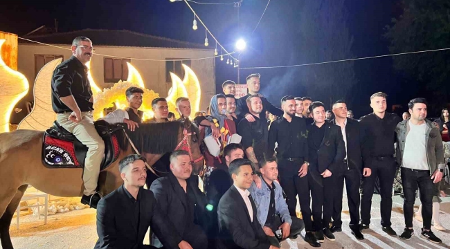 Düğünde takı yerine geline buzağı damada at hediye ettiler