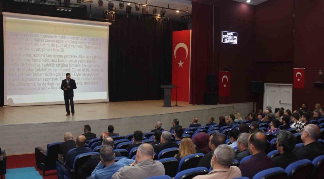 Elazığ'da 'Kamu Etik Kuralları Eğitimi' konulu seminer düzenlendi