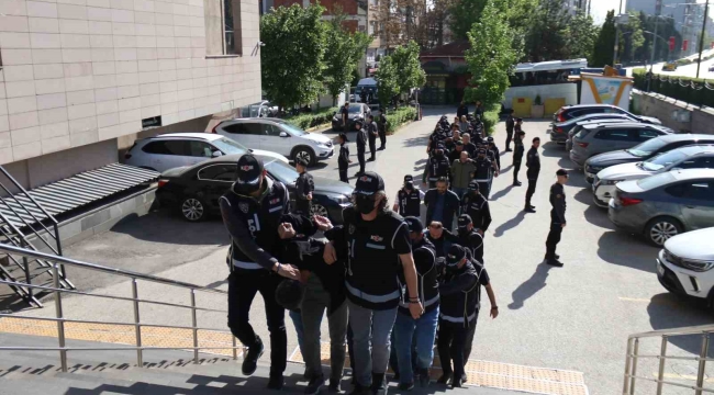 FETÖ'yü finanse eden Maydonoz Döner'e yapılan operasyonda 23 şüpheli yakalandı