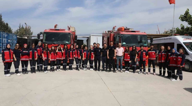 Hatay itfaiyesinden üniversite öğrencilerine yangın eğitimi
