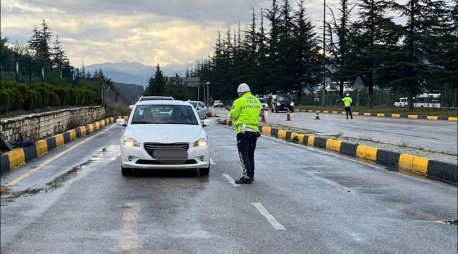 Isparta'da son 1 haftada 37 bin şahıs sorgulandı, 44 aranan şahıs yakalandı