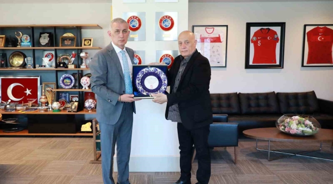 İstanbulspor Başkanı Sarıalioğlu'ndan TFF Başkanı İbrahim Hacıosmanoğlu'na ziyaret