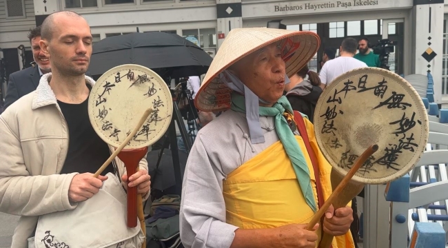 Japon barış elçisi Dolmabahçe'de dua etti