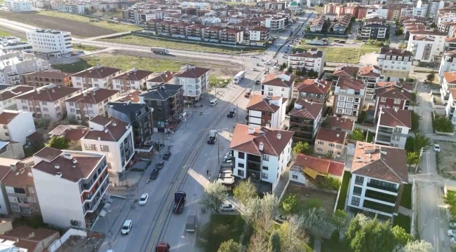 Kaybettiği ağabeyinin oğluna 15 tır ile düğün konvoyu yaptı