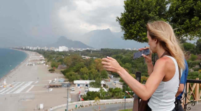 Kaybolan akıllı kol saatini GPRS ile takip eden Rus turist, polis ekipleriyle baskın yaptı